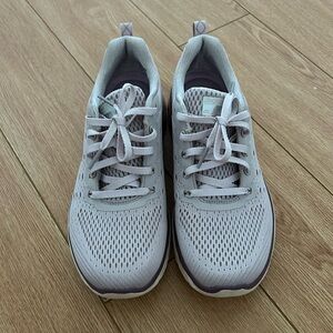 Sketchers running shoes